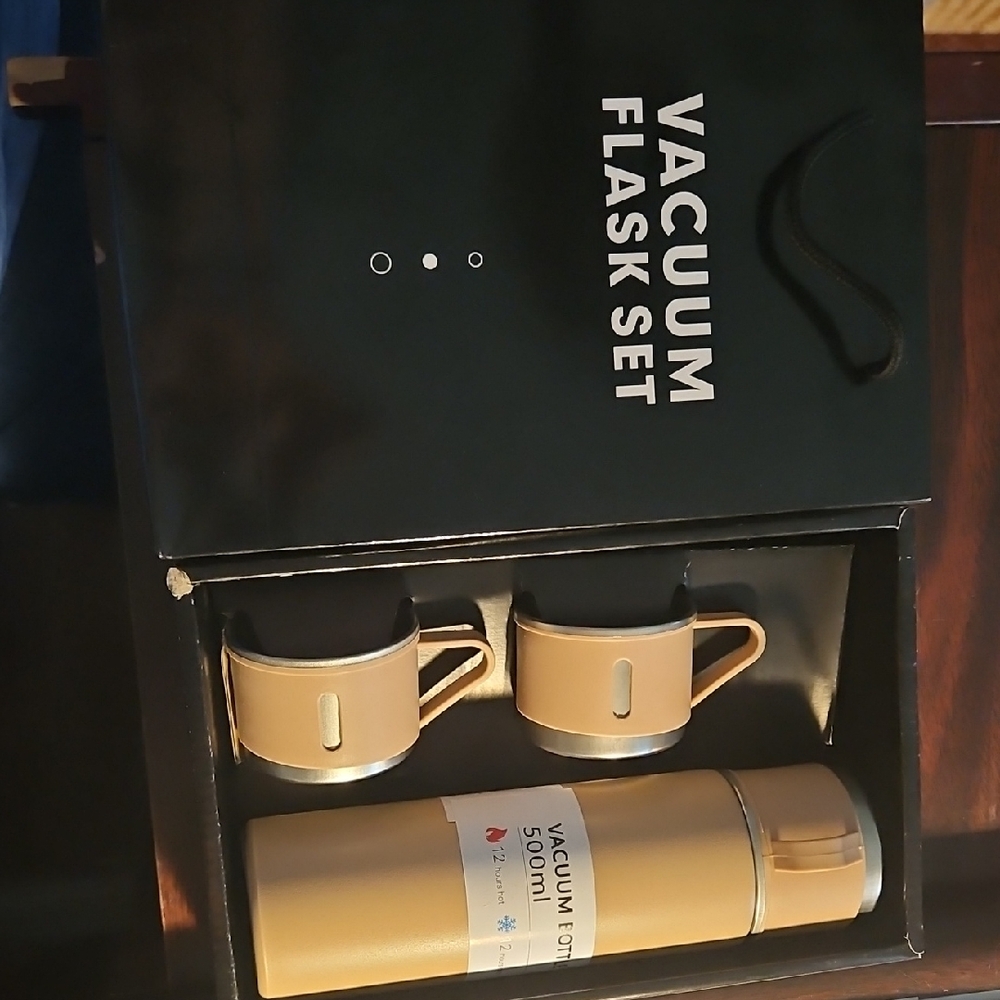 Tan Vacuum Flask Set with Cups